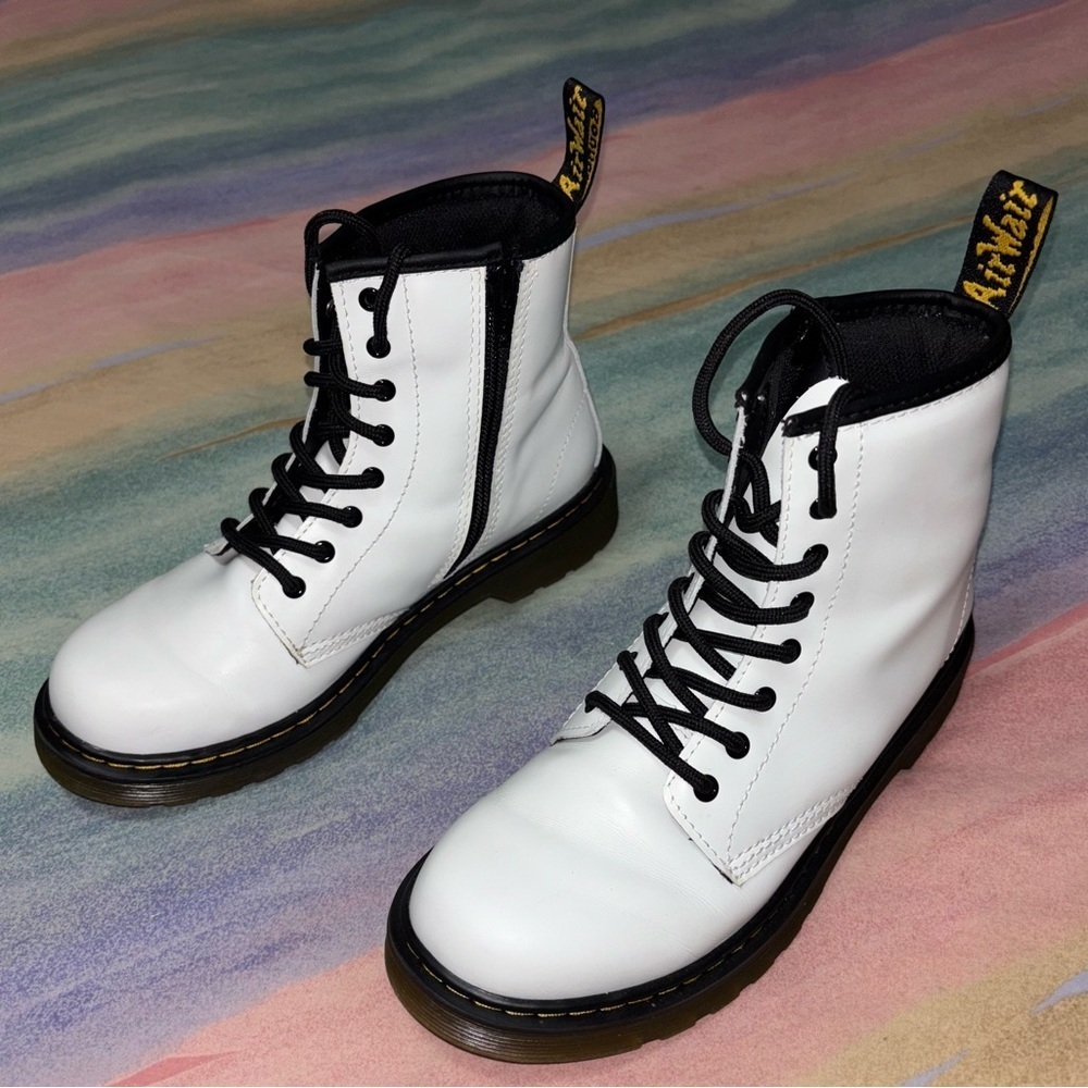DR DOC MARTENS 1460 COMBAT BOOTS WHITE LEATHER LACE UP women’s size 5